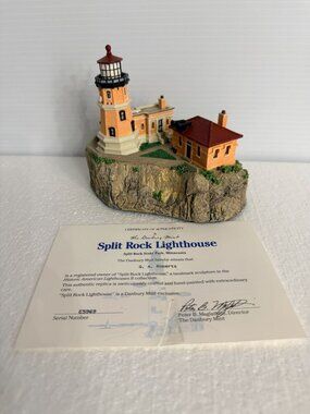 Split Rock Lighthouse Danbury Mint Sculpture With Certificate Of Authenticity Ha